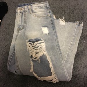 High Waist Destroyed Mom Jeans